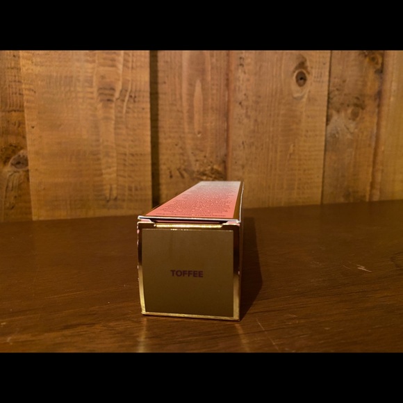 Too Faced Foundation (Toffee) new in box 48 ml - Picture 2 of 3